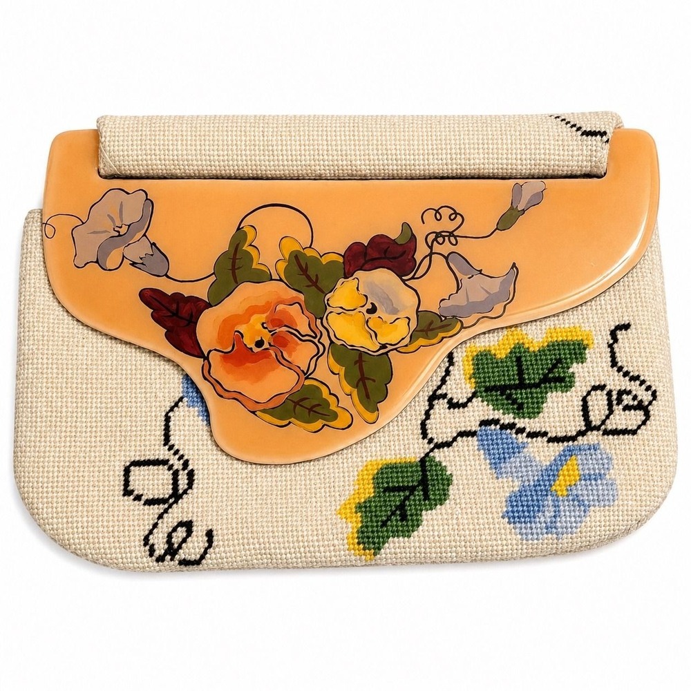 ⚜️116. 1980s Patricia Smith Moon Bag Needlepoint Floral Lucite Clutch Cream